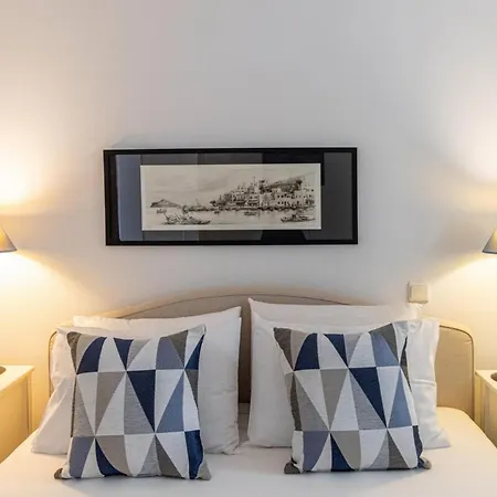 Akrotiri Town Holiday home *